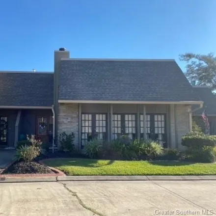 Image 3 - 681 Lakewood Drive, Lake Charles, LA 70605, USA - Townhouse for sale