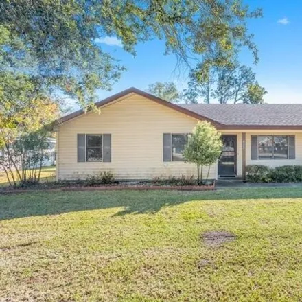 Buy this 3 bed house on 813 University Drive in University Place, Lake Charles