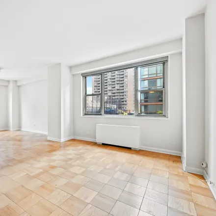 Rent this 1 bed apartment on The Churchill in 300 East 40th Street, New York