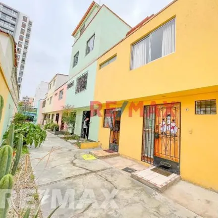 Buy this 4 bed house on Jirón Tacna in Magdalena, Lima Metropolitan Area 15086