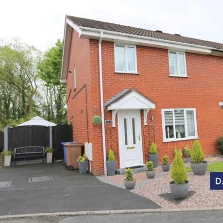 Buy this 3 bed duplex on Poolhill Close in Longton, ST3 2QF