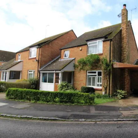 Buy this 4 bed house on West Chiltern in Woodcote, RG8 0SG