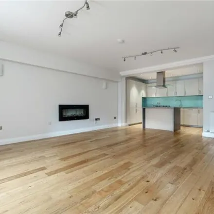 Image 5 - 26 Abercromby Place, City of Edinburgh, EH3 6JX, United Kingdom - Apartment for rent