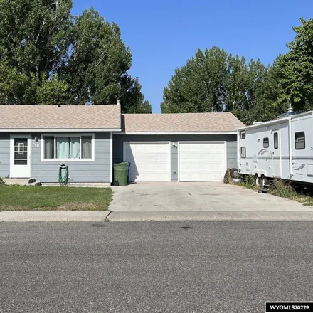 Buy this 3 bed house on 510 Summit Drive in Riverton, WY 82501