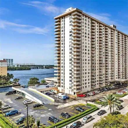 Buy this 2 bed condo on 250 174th St Apt 502 in Florida, 33160