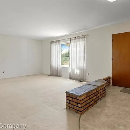 Image 7 - 6961 Sandalwood Drive, Bloomfield Township, MI 48301, USA - House for sale