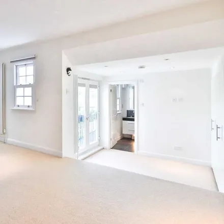 Image 7 - 49, 49a Lime Grove, London, KT3 3TW, United Kingdom - Duplex for rent