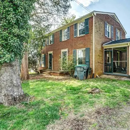 Image 8 - 1040 Locust Avenue, Charlottesville, VA 22901, USA - House for sale