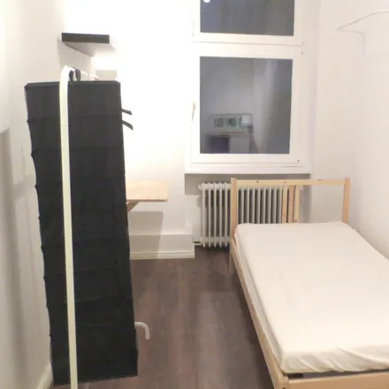 Rent this 7 bed room on Salon Alouisal in Sonnenallee, 12045 Berlin