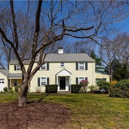 Buy this 4 bed house on 263 Crestwood Rd in Warwick, Rhode Island