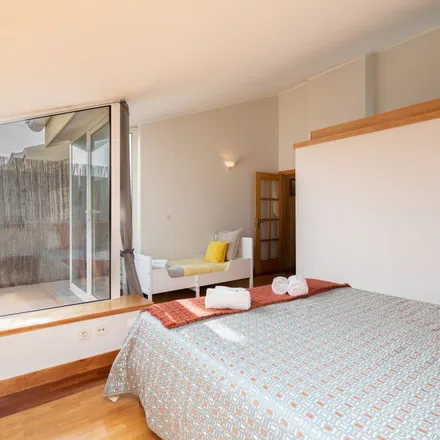 Rent this 1 bed apartment on Rua do Comandante Carvalho Araújo 170 in 4410-318 Vila Nova de Gaia, Portugal