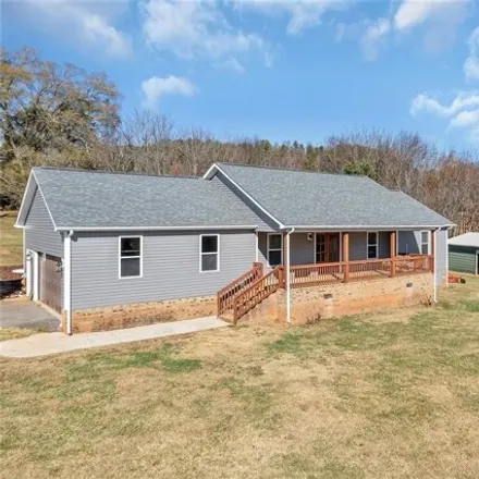 Buy this 3 bed house on Hood Road in Gaston County, NC 28016