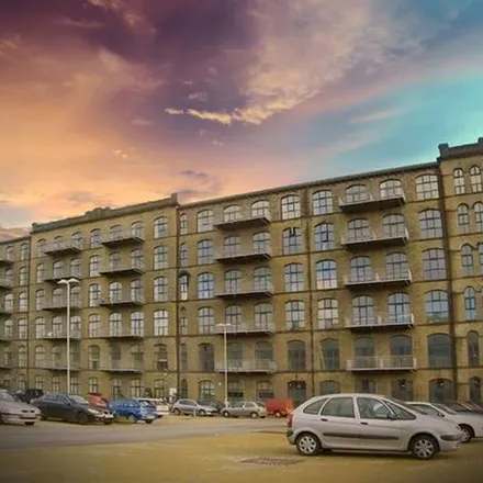 Image 1 - Gillroyd Lane, Linthwaite, HD7 5SN, United Kingdom - Apartment for rent