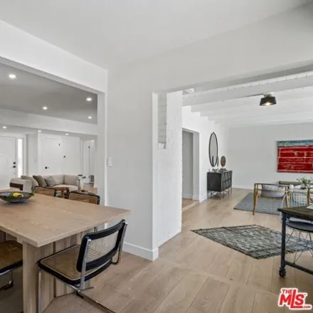 Image 5 - 10098 Forbes Avenue, Los Angeles, CA 91343, USA - House for sale
