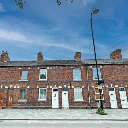 Rent this 2 bed townhouse on The Vape Alchemist in West Street, Crewe