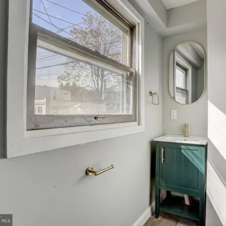 Image 7 - 1668 Chichester Avenue, Linwood, Lower Chichester Township, PA 19061, USA - House for sale