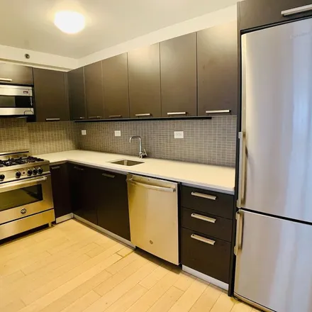 Rent this 3 bed apartment on 225 East 39th Street in New York, NY 10016