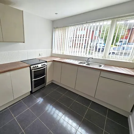 Image 5 - Well Lane, Great Wyrley, WS6 6EZ, United Kingdom - Townhouse for rent