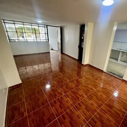 Rent this 3 bed apartment on Módulo 31 in Avenida José Santos Chocano, Carmen de la Legua Reynoso