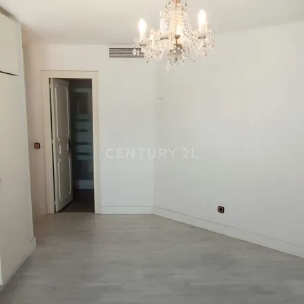 Rent this 4 bed apartment on Calle Cedros de Monte Sancha in 13, 29016 Málaga