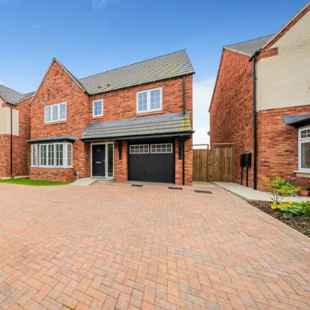 Buy this 4 bed house on 82 Long Lane in Nottingham, NG9 6BQ