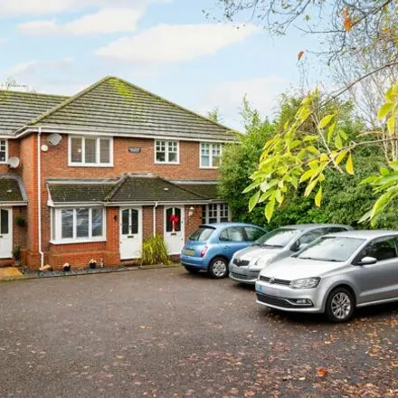 Image 2 - Shell St. Georges, 95 Brooklands Road, Elmbridge, KT13 0RP, United Kingdom - Townhouse for sale