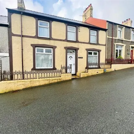 Buy this 4 bed house on unnamed road in Llithfaen, LL53 6NL