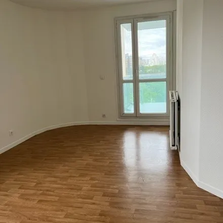 Rent this 4 bed apartment on 15 Boulevard Pablo Picasso in 94000 Créteil, France