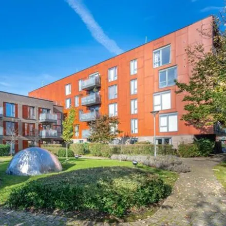 Image 1 - John Kelly Technology College, Nutfield Road, London, NW2 7EB, United Kingdom - Apartment for sale