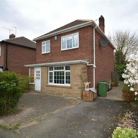 Buy this 3 bed house on 6 Greenmoor Close in Lofthouse, WF3 3LF
