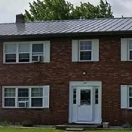 Buy this 16 bed house on 105 Blair Dr in Walbridge, Ohio