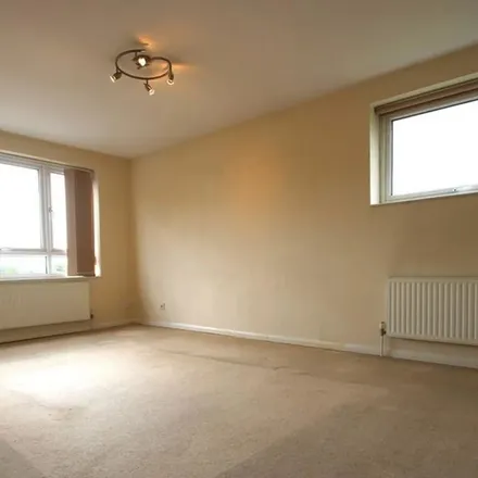 Image 4 - Graham Lodge, Graham Road, The Hyde, London, NW4 3DG, United Kingdom - Apartment for rent