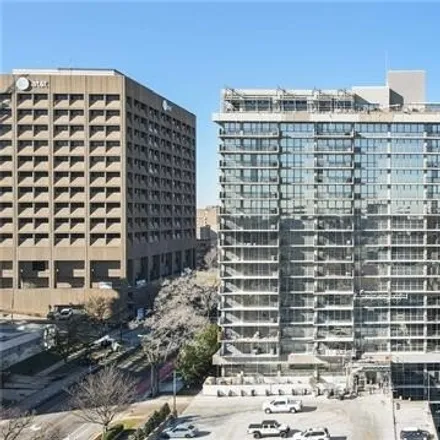 Image 3 - The View Condominiums, 600 Admiral Boulevard, Kansas City, MO 64106, USA - Condo for sale