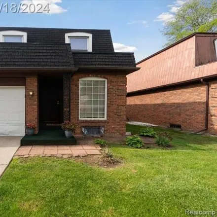 Buy this 2 bed house on 1843 Willowbrook Circle in Flint, MI 48507