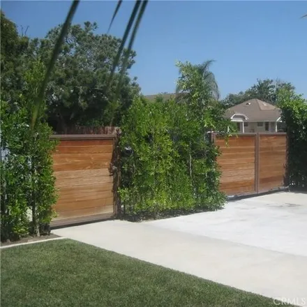 Image 2 - 4027 LA Salle Ave, Los Angeles, California, 90062 - House for sale
