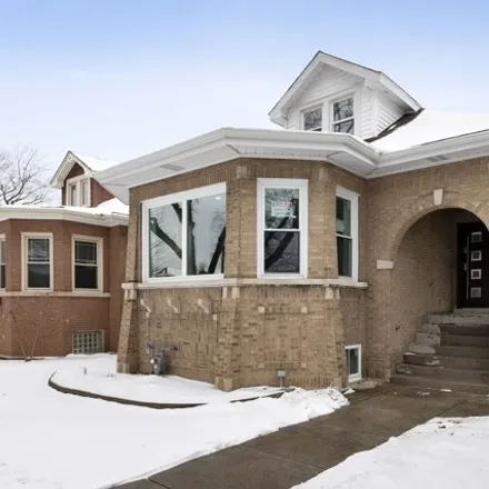 Image 2 - 2604 West Farwell Avenue, Chicago, IL 60645, USA - House for sale