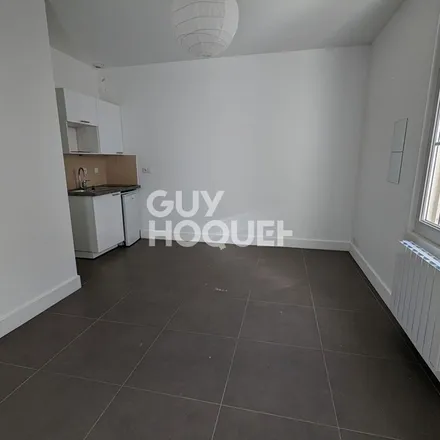 Image 1 - 100 Rue Nationale, 37000 Tours, France - Apartment for rent