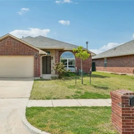 Image 1 - 1490 Northwest 127th Street, Oklahoma City, OK 73120, USA - House for sale