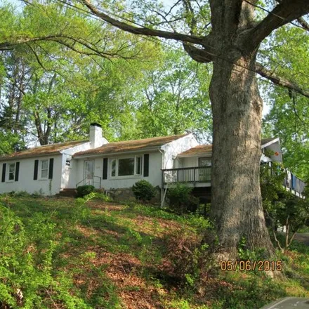 Buy this 3 bed house on 8520 Lewinsville Road in McLean, VA 22102