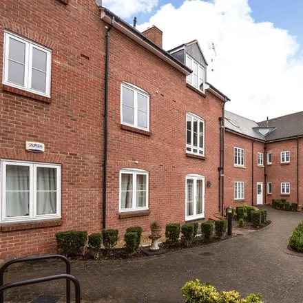Rent this 2 bed apartment on Waitrose Car Park in Abbey Close, Abingdon