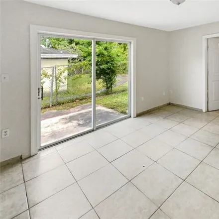 Image 4 - 4312 Lake Lawne Ave, Orlando, Florida, 32808 - House for sale