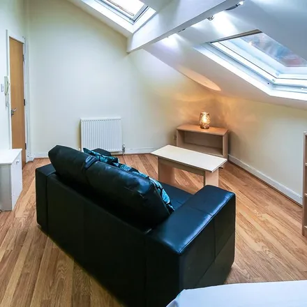Rent this 1 bed house on Vinery Road in Leeds, LS4 2LB