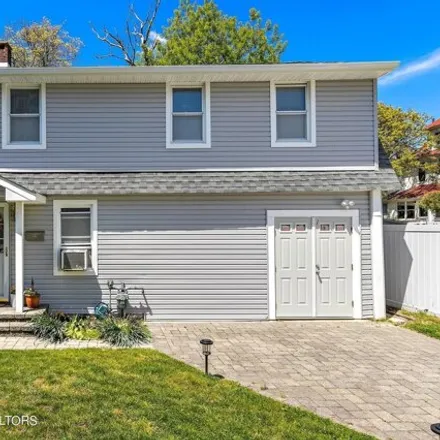 Rent this 4 bed house on 357 Central Avenue in Bradley Beach, Monmouth County