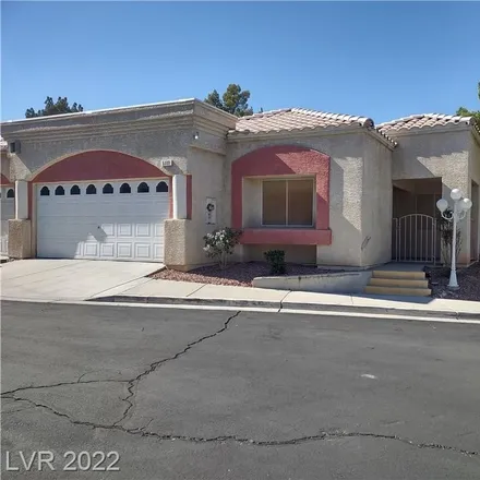 Rent this 3 bed townhouse on 5105 Briar Patch Way in Spring Valley, NV 89118