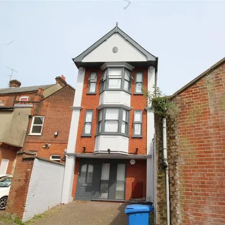 Rent this 2 bed townhouse on Lower Orwell Street in Ipswich, IP4 1BU