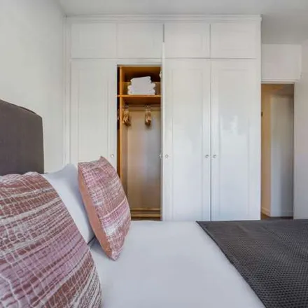 Rent this 3 bed apartment on Farmàcia E. Pinto Font - I. Grases Pinto in Passeig de Manuel Girona, 28