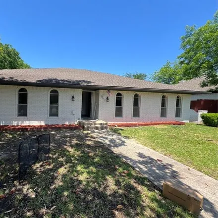 Buy this 4 bed house on 1255 Pecan Valley Drive in Centerville, Garland
