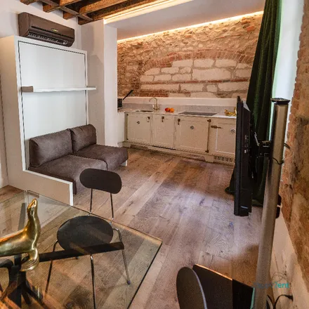 Image 2 - Via Duomo, 13a, 37121 Verona VR, Italy - Apartment for rent
