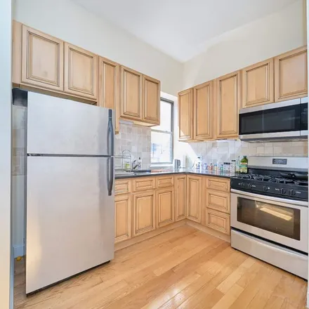 Rent this 3 bed apartment on 560 West 144th Street in New York, NY 10031