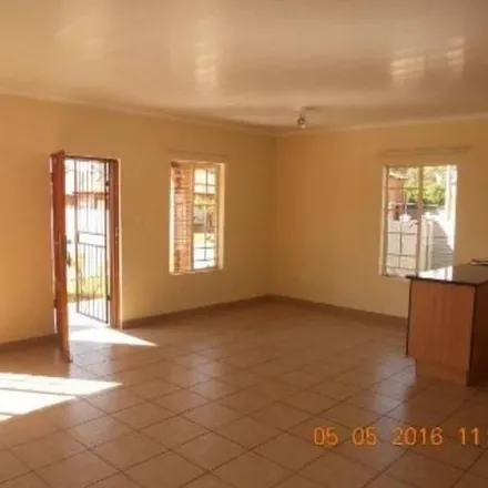 Image 6 - Strumosa Road, Geelhoutpark, Rustenburg, 0299, South Africa - Townhouse for rent